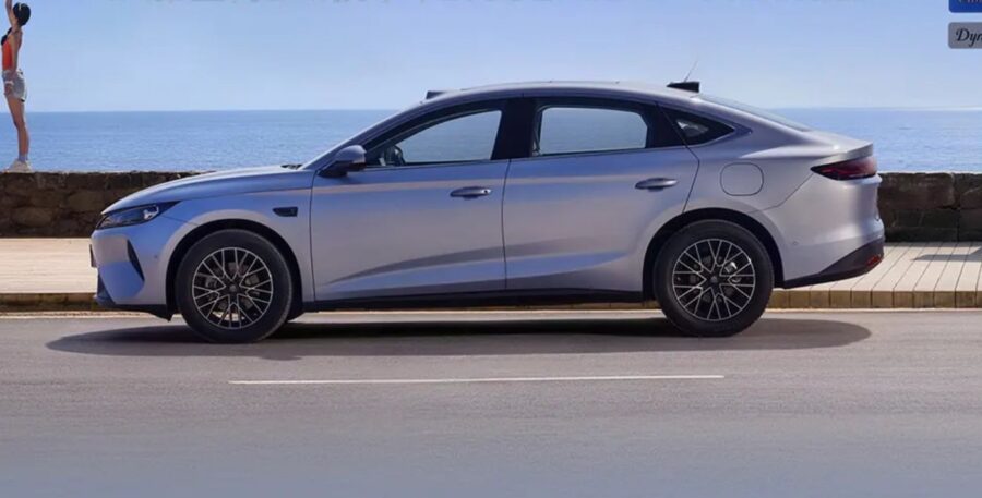 BYD Qin Plus DM-i 2027 - Versão chinesa do King chega com 220 km de autonomia elétrica e preço de R$ 64 mil 3 BYD Qin Plus DM-i