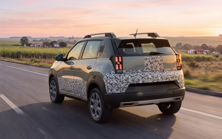 Fiat Argo X confira expectativa de motores, versões e preços, ele chega em dezembro 1 Fiat Argo X traseira