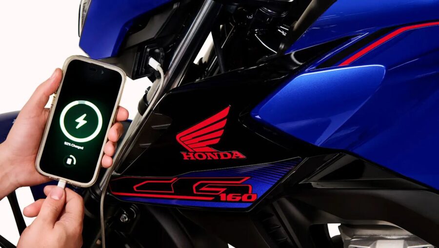 Honda CG 160 2027 chega com motor flex em toda a linha e preços a partir de R$ 17.778 3 Honda CG 160 Titan 2027 detalhe novo grafismo tanque