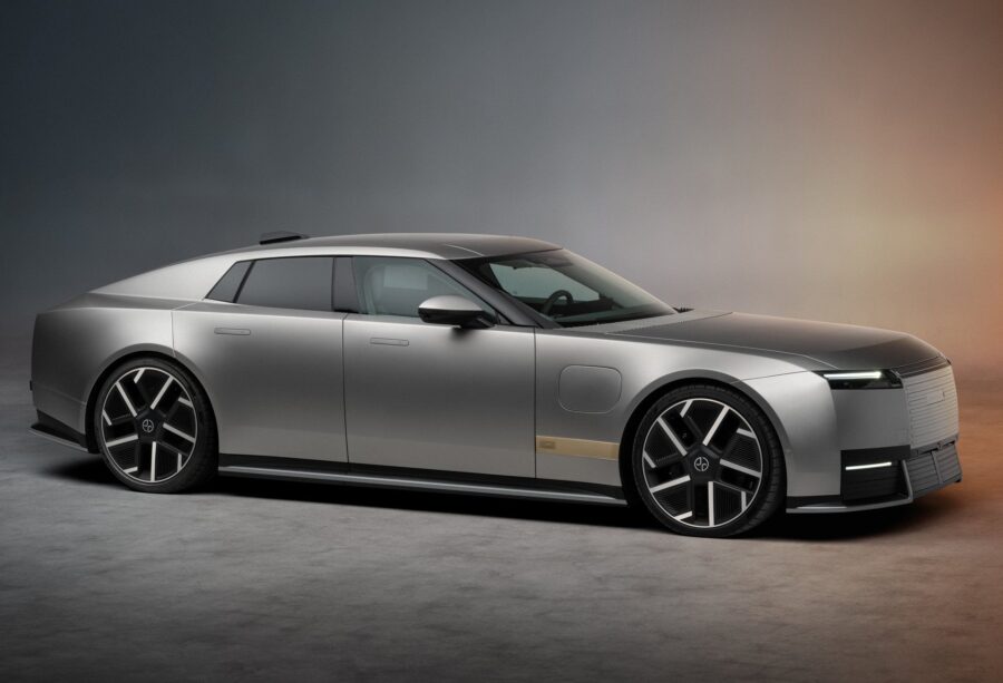 Jaguar Type 01 estreia com 1.030 cv e inaugura nova era elétrica da marca, o desenho é polêmico mas deve agradar 1 Jaguar Type 01 2028