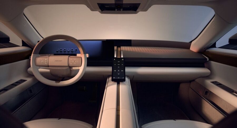 Jaguar Type 01 estreia com 1.030 cv e inaugura nova era elétrica da marca, o desenho é polêmico mas deve agradar 3 Jaguar Type 01 interior