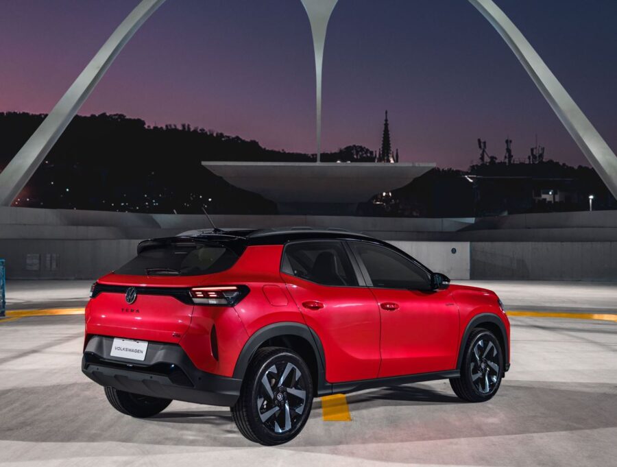 VW Tera 2027 chega as lojas com motor mais potente e câmbio de 8 marchas. Confira os preços 2 VW Tera High 2027 traseira