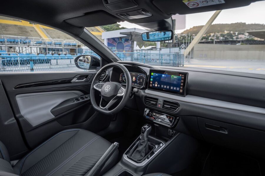 VW Tera 2027 chega as lojas com motor mais potente e câmbio de 8 marchas. Confira os preços 4 VW Tera High 2027 interior