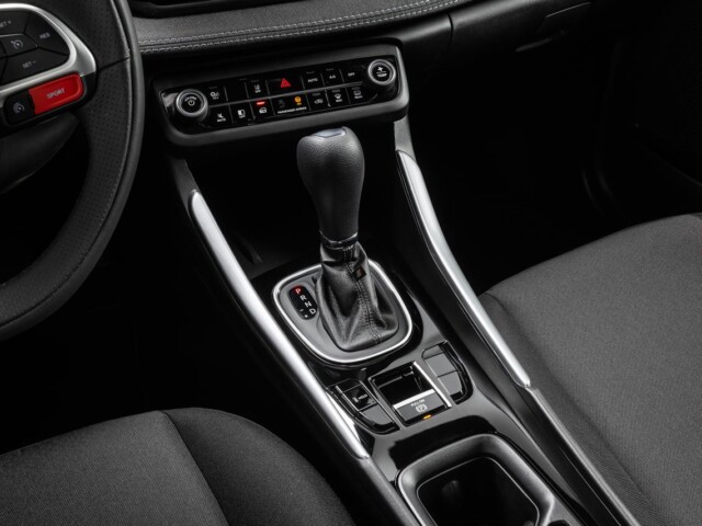 Fiat Fastback Audace 2026 interior console central Fiat Fastback Audace 2026 interior console central