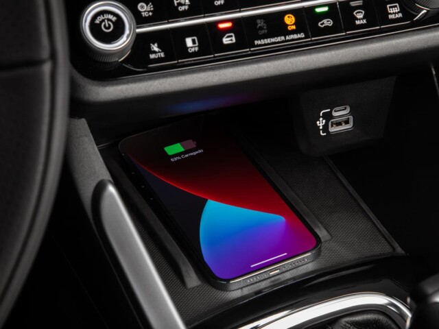 Fiat Fastback carregador sem fio para celular Fiat Fastback carregador sem fio para celular