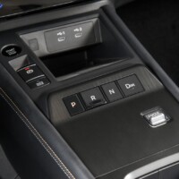 Nissan Kicks 2027 é reposicionado no Brasil e parte de R$ 159.990, será que agora vai vender bem? 12 novo nissan kicks 2026 console central