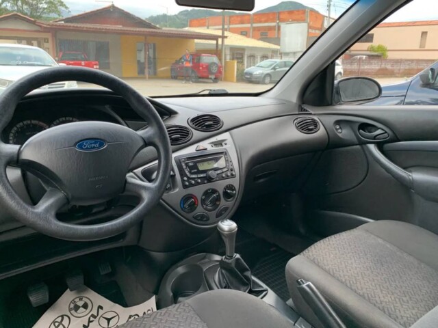 Ford Focus 2007 2008 - Vale a pena comprar um usado em 2025? 7 ford focus interior 2007 2008