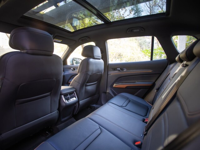 Novo Ford Territory 2026 é apresentado no Brasil, modelo atualizado chegará em julho nas lojas 11 Ford Territory 2026 interior banco traseiro