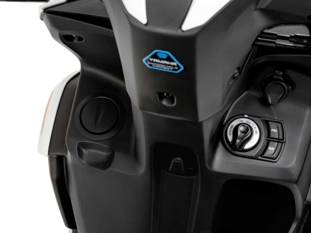 Yamaha Fluo Hybrid Connected guidão Yamaha Fluo Hybrid Connected guidão