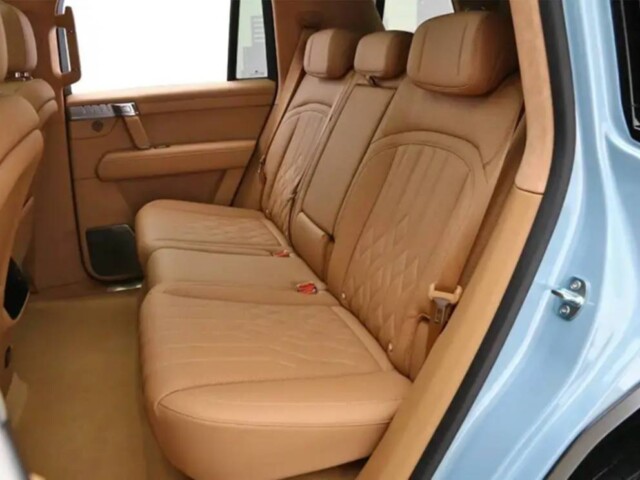 Dongfeng M-Hero M817 interior banco traseiro rear seat Dongfeng M-Hero M817 interior banco traseiro rear seat