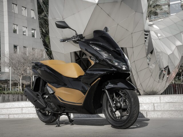 Honda PCX 2026 chega com novas opções de cores, preços partem de R$ 18.460 6 Honda PCX 2026 chega com novas opções de cores, preços partem de R$ 18.460 1