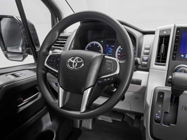 Toyota Hiace 2026 brasil interior volante Toyota Hiace 2026 brasil interior volante