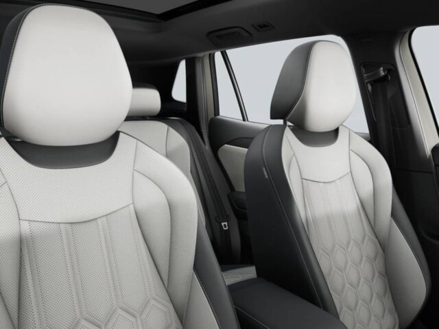 VW Tiguan 2026 R Line interior bancos dianteiros VW Tiguan 2026 R Line interior bancos dianteiros