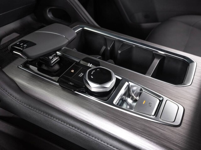 Ram Dakota 2026 interior console Ram Dakota 2026 interior console