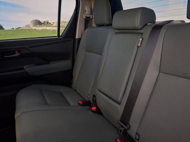 interior banco traseiro toyota hilux 2027 interior banco traseiro toyota hilux 2027