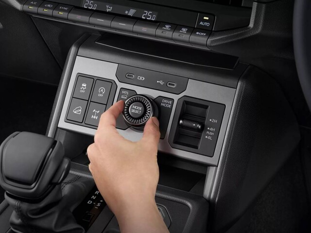 Toyota Hilux 2026 2027 interior console Toyota Hilux 2026 2027 interior console