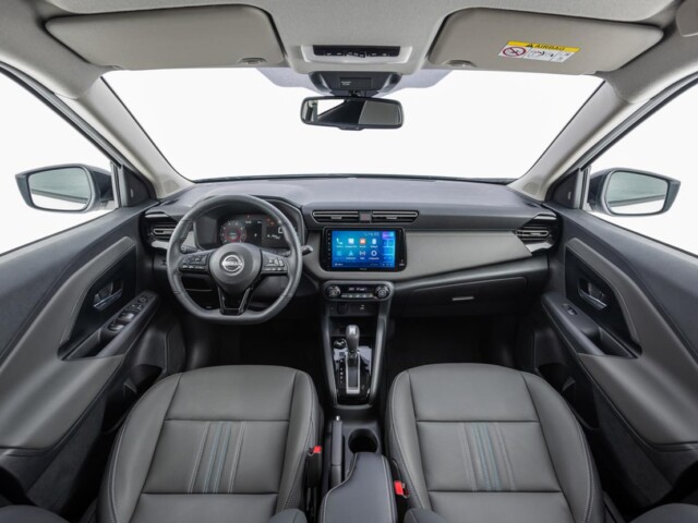 Nissan Kait interior painel Nissan Kait interior painel