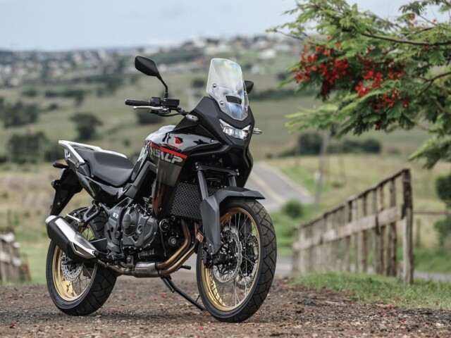 Honda XL750 Transalp: Ícone das aventuras retorna ao Brasil por R$ 65.545 6 Honda XL750 Transalp: Ícone das aventuras retorna ao Brasil por R$ 65.545 2