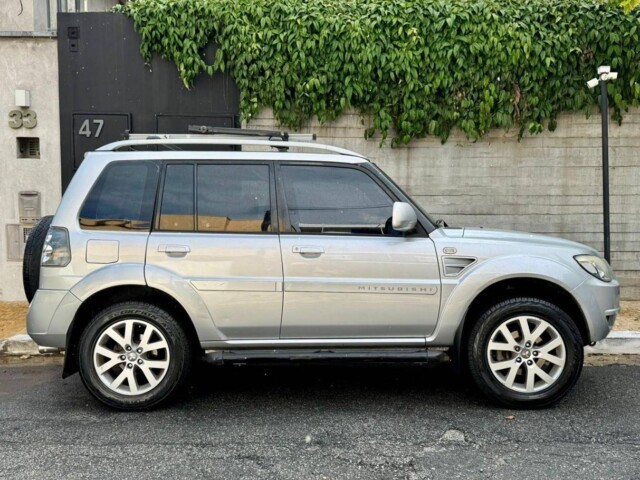 Mitsubishi Pajero TR4 2011 Mitsubishi Pajero TR4 2011