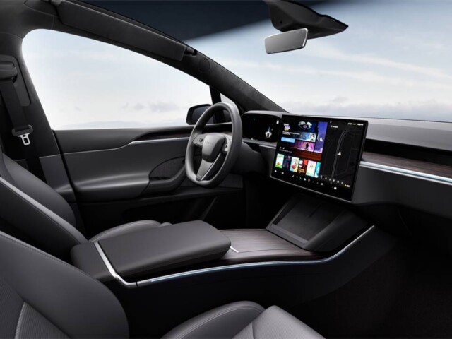 Conheça todos os carros da Tesla a venda em 2026 8 Tesla Model X interior