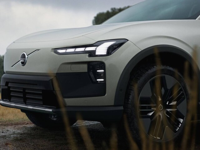 Volvo EX60 Cross Country detalhe dianteira Volvo EX60 Cross Country detalhe dianteira