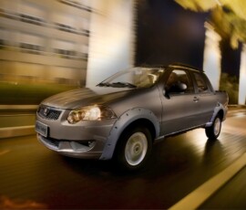 Fiat Strada Trekking 1.8 2012 Fiat Strada Trekking 1.8 2012