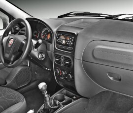 Fiat Strada 2009 2015 interior Fiat Strada 2009 2015 interior