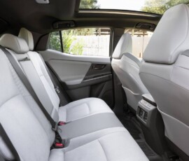 Toyota C-HR 2027 interior banco traseiro Toyota C-HR 2027 interior banco traseiro