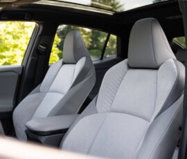 Toyota C-HR 2026 2027 interior bancos Toyota C-HR 2026 2027 interior bancos