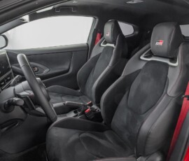 Toyota GR Yaris interior bancos dianteiros Toyota GR Yaris interior bancos dianteiros