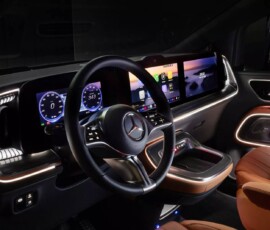 Mercedes VLE interior painel Mercedes VLE - Nova minivan elétrica de luxo tem 400 cv e roda até 700 km 1