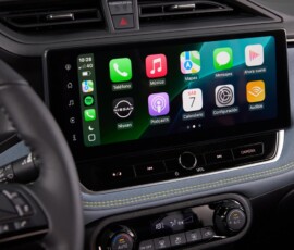 Nissan Versa 2027 interior detalhe central multimidia Nissan Versa 2027 interior detalhe central multimidia