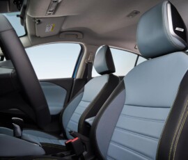 Nissan Versa 2027 interior detalhe portas Nissan Versa 2027 interior detalhe portas