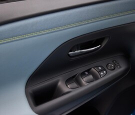 Nissan Versa 2026 2027 interior detalhe portas Nissan Versa 2026 2027 interior detalhe portas