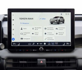 Toyota RAV4 2026 interior central multimidia Toyota RAV4 2026 interior central multimidia