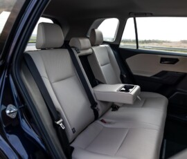 Toyota RAV4 2026 interior banco traseiro Toyota RAV4 2026 interior banco traseiro