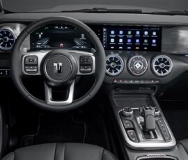 GWM Tank 300 PHEV ganha motor flex por R$ 342.000 5 Tank 300 Flex interior