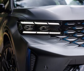 Renault Koleos detalhe farol Renault Koleos detalhe farol