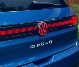 ID.Polo detalhe iluminação lanternas e logo ID.Polo detalhe iluminação lanternas e logo