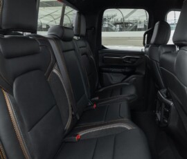RAM 1500 Rumble Bee SRT 2027 interior banco traseiro RAM 1500 Rumble Bee SRT 2027 interior banco traseiro