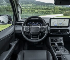 Toyota Hilux 2027 BEV (elétrica) interior Toyota Hilux 2027 BEV (elétrica) interior