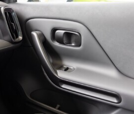Leapmotor B05 interior detalhe portas Leapmotor B05 interior detalhe portas