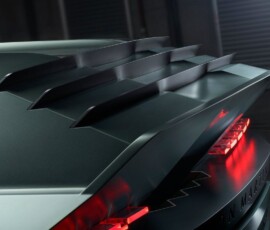 Aston Martin Dreadnought detalhe traseira Aston Martin Dreadnought detalhe traseira