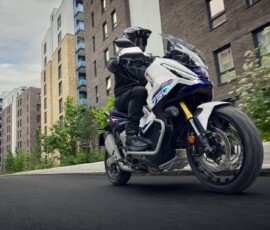 Honda X ADV 2027 branca Honda X ADV 2027 branca