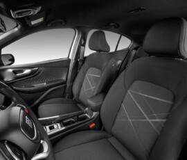 Fiat Fastback 2027 chega ao Brasil com novas versões e preços a partir de R$ 119.990 7 Fiat Fastback Audace 2027 interior bancos dianteiros