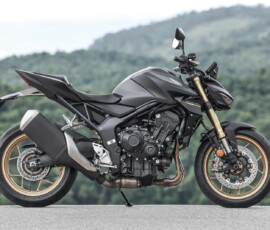 Honda CB 1000 Hornet 2027 preta vista lateral Honda CB 1000 Hornet 2027 preta vista lateral