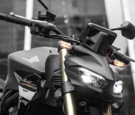 Honda CB 1000 Hornet detalhe farol e carenagens Honda CB 1000 Hornet detalhe farol e carenagens