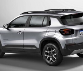 Jeep Avenger 2027 Longitude prata traseira Jeep Avenger 2027 Longitude prata traseira