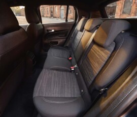 Jeep Avenger Altitude interior banco traseiro Jeep Avenger Altitude interior banco traseiro