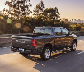 Ram 1500 Big Horn 2027 traseira Ram 1500 Big Horn 2027 traseira